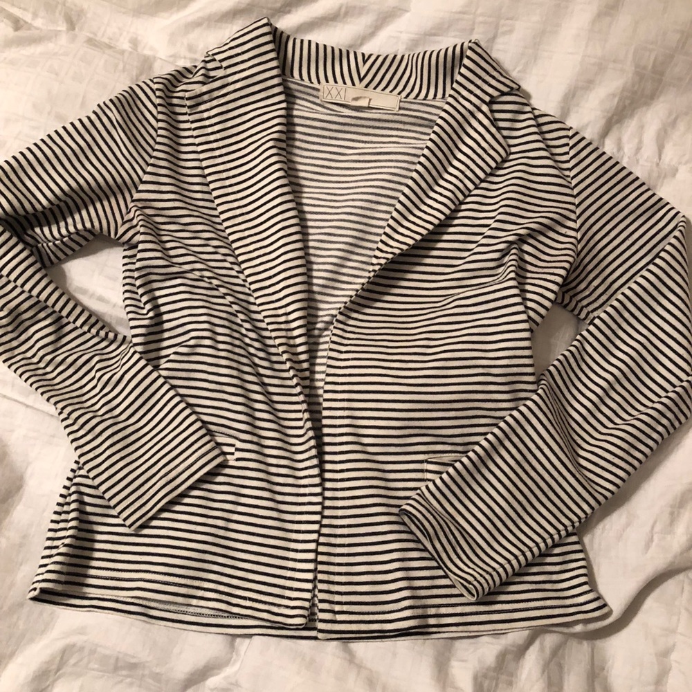 Collared cardigan